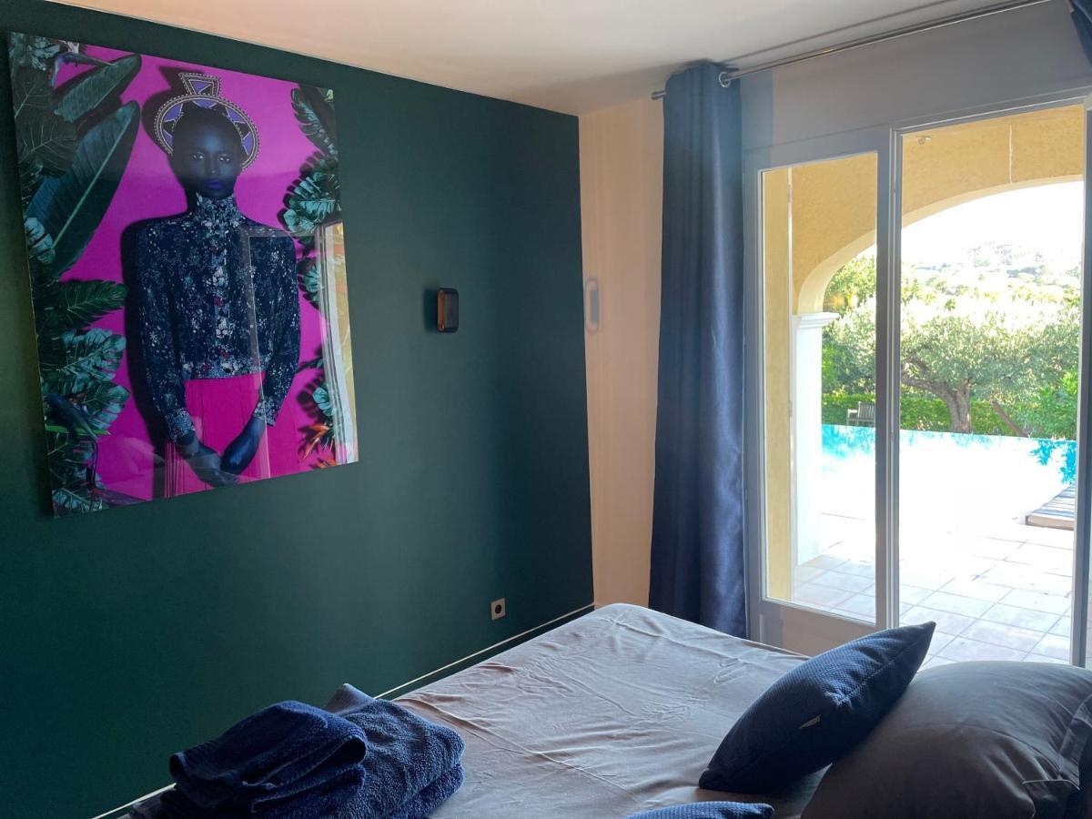 Villa Familiale Avec Vue Imprenable แซ็งต์-ราฟาเอล ภายนอก รูปภาพ
