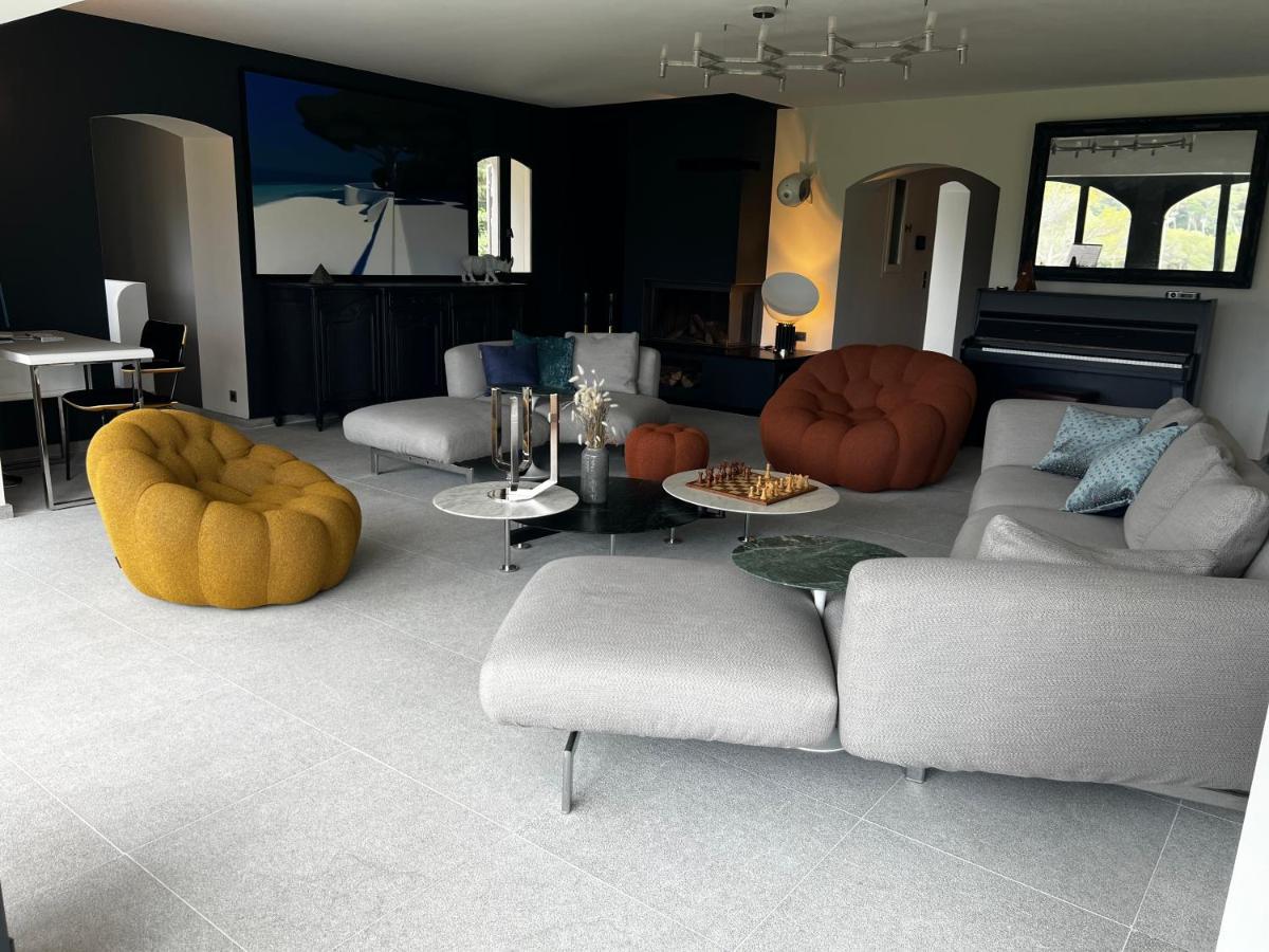 Villa Familiale Avec Vue Imprenable แซ็งต์-ราฟาเอล ภายนอก รูปภาพ