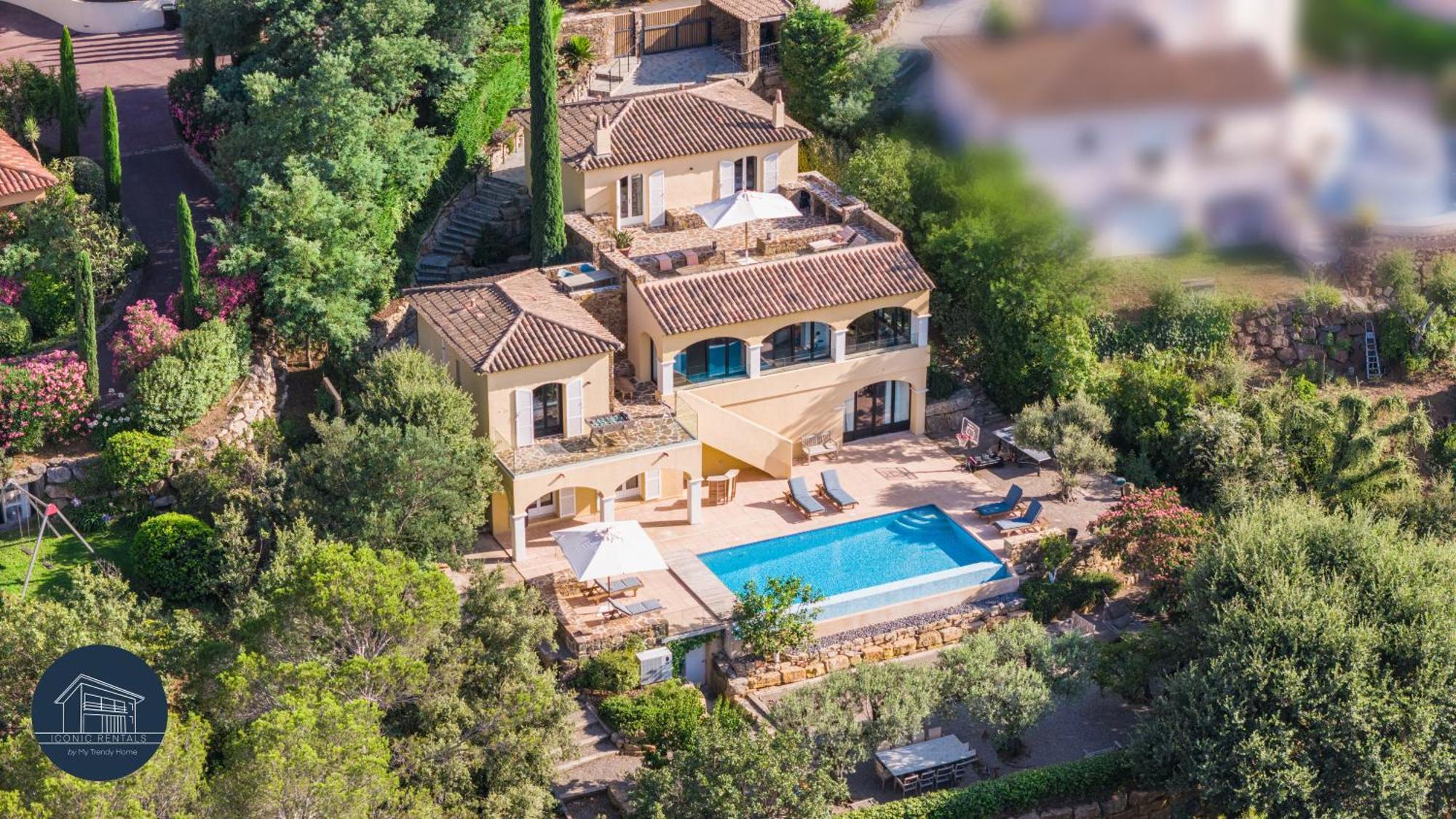 Villa Familiale Avec Vue Imprenable แซ็งต์-ราฟาเอล ภายนอก รูปภาพ
