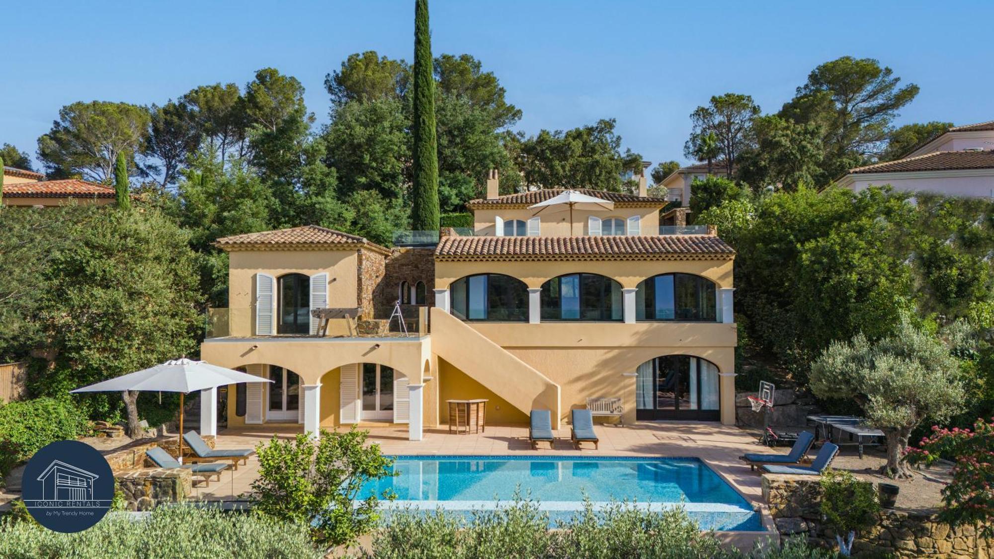 Villa Familiale Avec Vue Imprenable แซ็งต์-ราฟาเอล ภายนอก รูปภาพ